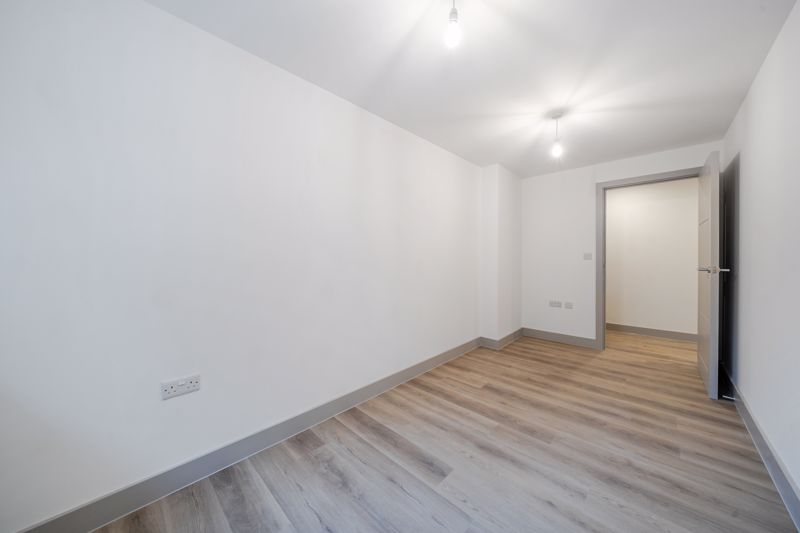 Bed 2- click for photo gallery